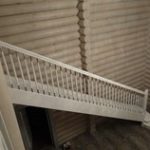 Лестница в дом из сосны