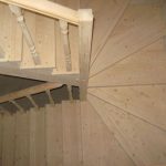 Изготовление лестниц из дерева в Калининграде